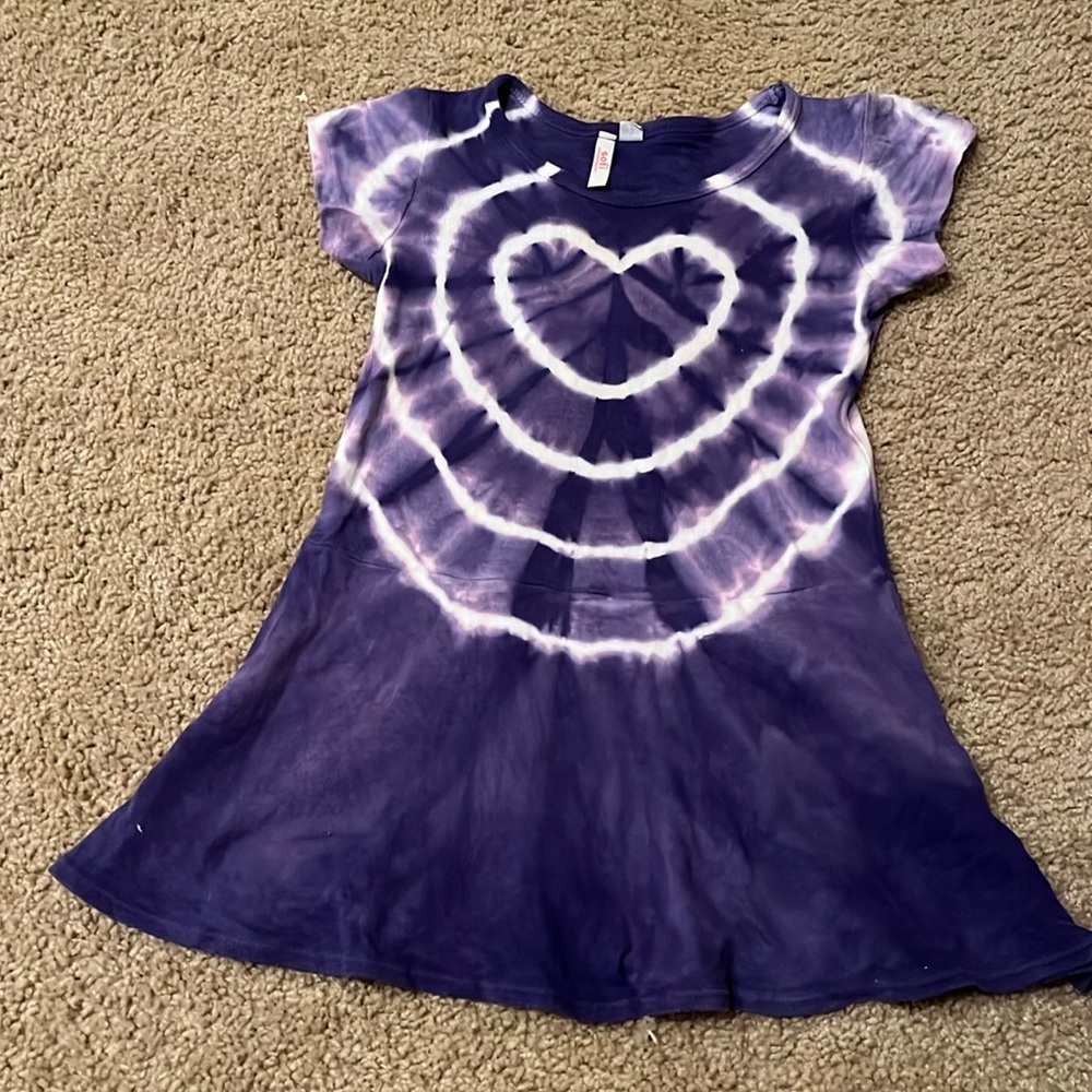 Girls’ Sofi Tie—Dye Heart Purple dress